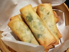 荠菜猪肉春卷-老头儿油爆虾·知味杭州(爱琴海购物中心)