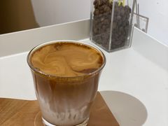 椰奶拿铁-YECLIP COFFEE黄色回形针咖啡