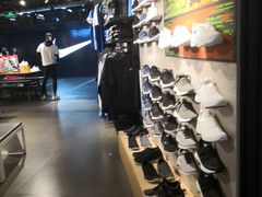 -斯凯奇(西安曲江大悦城店)