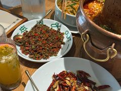 -一坐一忘云南菜(嘉里中心店)