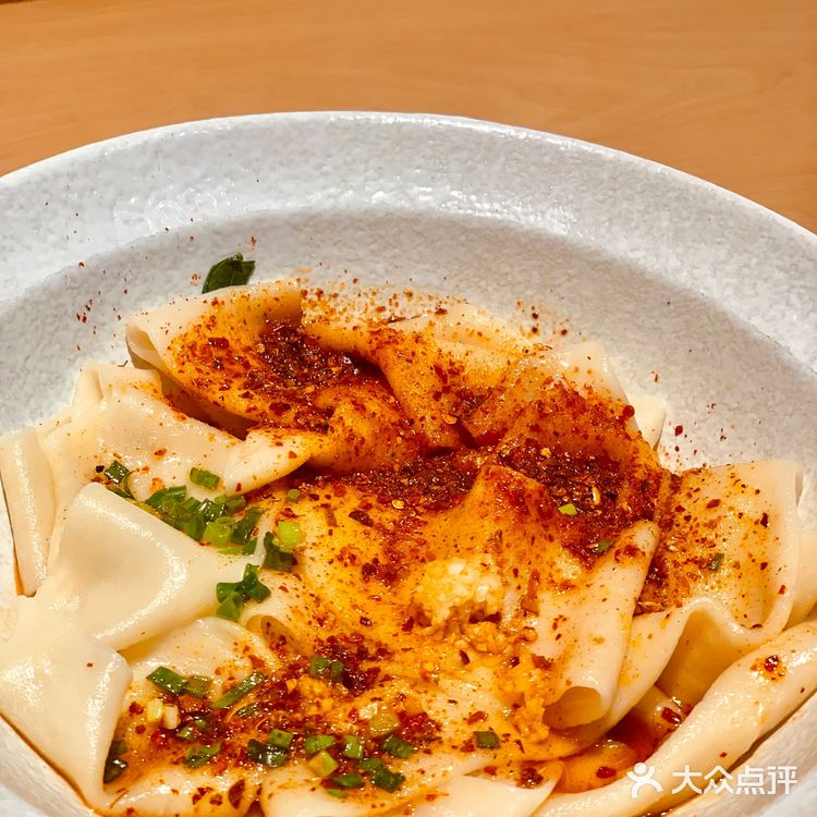 打卡大师兄超正宗西北菜，大碗宽面就来这吃🍜