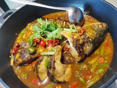 国道烧鱼-鄱阳湖·江西小炒·瓦罐煨汤(五道口店)