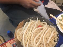 -马路边边串串香形象店(磐石路店)