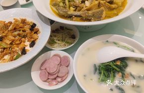 Snow Cabbage Braised Yellow Croaker