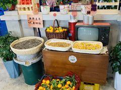 -马路边边串串香形象店(磐石路店)