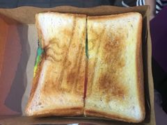 -席娜卡琳火车铁道夜市