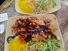 -张秀梅烤肉拌饭脆皮鸡饭