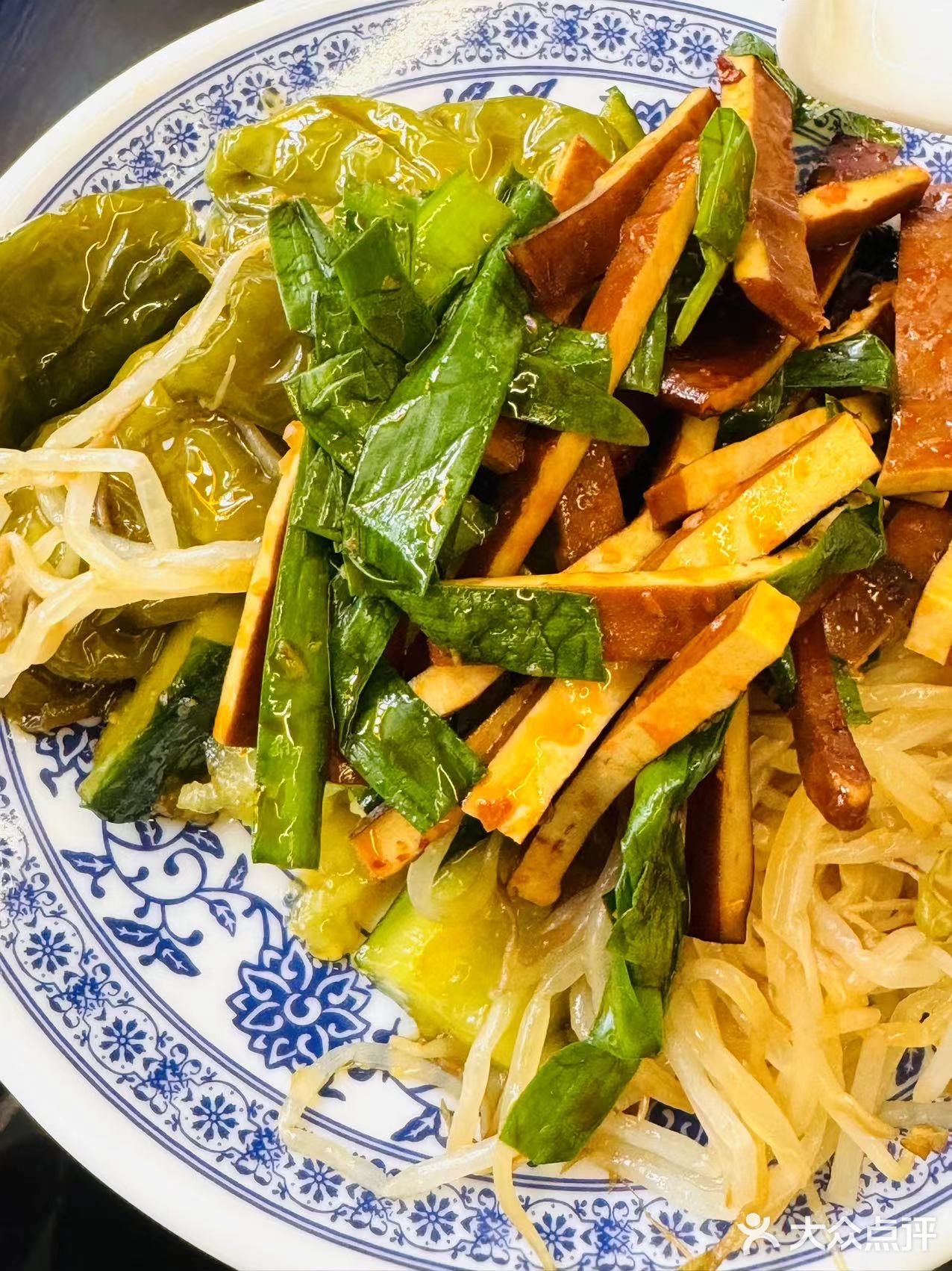 市中心地道美味，鲜香正心堂老妈蹄花