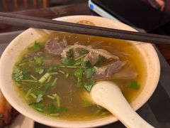 牛肉粉丝汤-哑巴生煎(临顿路店)