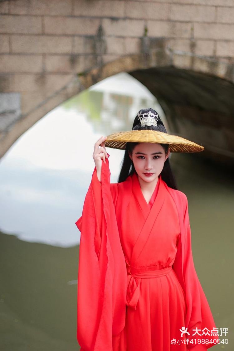 点小评4198840540 4月20日 11:40 关注 汉服侠女感觉很棒 侠女#古风