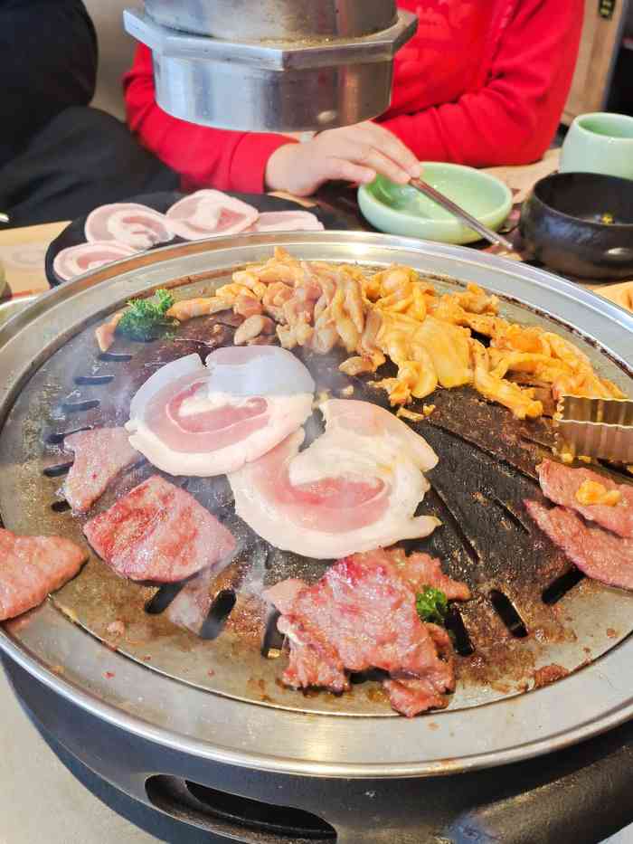 韩景台烤肉(昌平店)-"超好吃 烤肉滋滋发出声响,一滴热油顺着饱.
