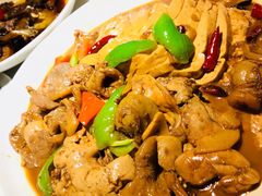 鱼杂炖豆腐-日丰园海肠水饺·老字号大连海鲜(和平广场店)