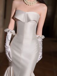 -艾米丽婚纱礼服