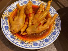 -爆炸头阿姨小四川正宗川味小吃(无任何分店)