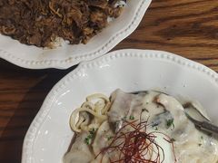 -CowCow其其·牛杂咖啡公司(六运店)