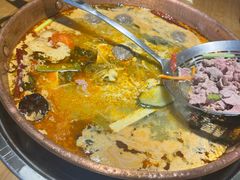 -洱火云南酸菜牛肉火锅(石景山当代商城店)