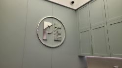 -PE SALON