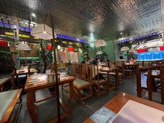 大堂-松沪名灶·豆浆鱼头·新上海菜(飞航吾悦广场店)