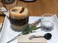 -ZING COFFEE 镜咖啡