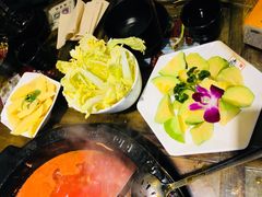 -老房老舍重庆火锅(假日城市店)