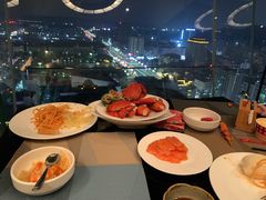 -宝利来国际大酒店-凤凰阁旋转餐厅
