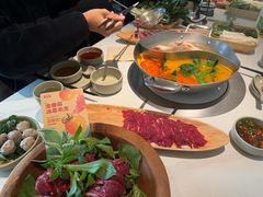 -左庭右院鲜牛肉火锅(金山万达店)