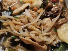 -丽丽三鲜螺蛳粉(田林路店)