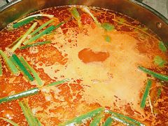 -野山舂·贵州现舂酸汤牛肉(民生路店)