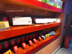 -外星熊·伊斯贝尔电竞店