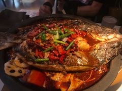 -鸣记脆皮烤鱼·海鲜烤鱼(三八广场店)
