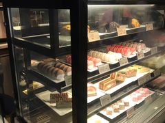 面包甜点陈列柜-麦当劳(萧山国际机场T3航站楼店)