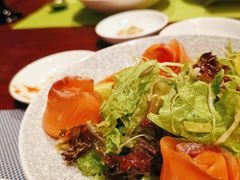 烟熏三文鱼芝麻菜沙拉-香格里拉鱼跃地中海西餐厅·牛排披萨