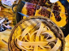 -岗上渣渣老火锅(两路口店)