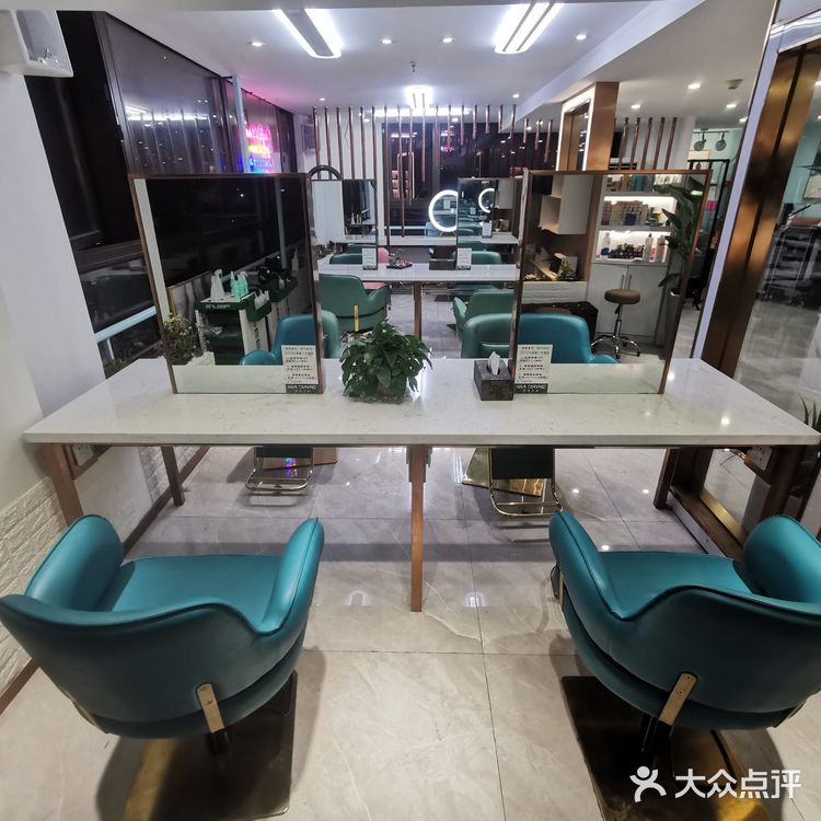 时髦洋气的发带染,国庆假期刷爆朋友圈