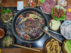 -重庆故事姊妹老火锅(财经学院店)