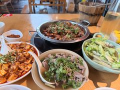 -大众跷脚牛肉馆·非遗传承单位(峨眉山店)