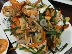 -岛中岛·海鲜大排档·万宁老字号(东澳店)