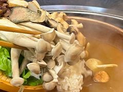 -阿山卓·野生菌火锅·纳西火塘烤肉