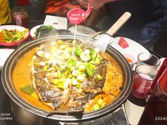 -辣尚瘾·烤鱼·新川菜(牡丹园直营店)