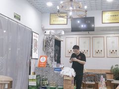 大堂-八两八金·莱芜特色炒鸡(市南漳浦路店)