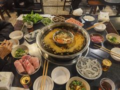 -邓莽子老火锅(中兴路总店)
