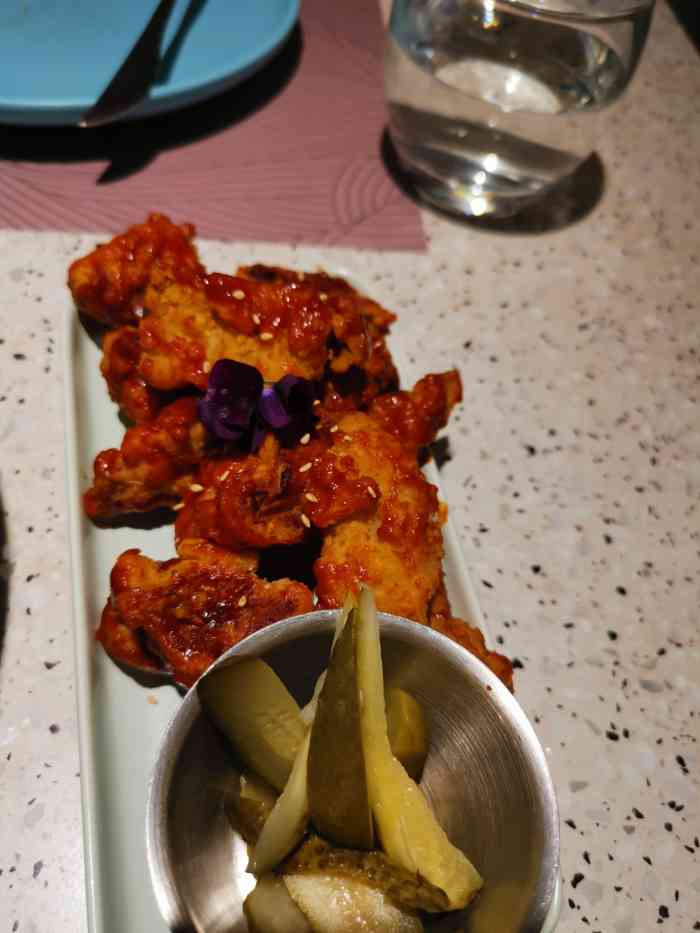 悦荟t骨牛排(重庆路活力城店)-"家电部很好里面的装饰很棒,牛排很好