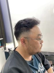 -FRIDAY星期五专业美发沙龙