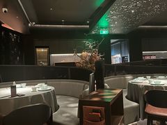 -左庭右院鲜牛肉火锅黑金店(陆家嘴中心店)