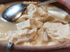 石锅山珍手掰豆腐-泓0871臻选云南菜·味庄