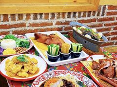 -闯关东东北农家菜(崂山石老人店)