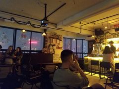 -Mx.cocktail bar