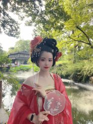 -一揽芳华汉服旗袍体验馆(拙政园店)