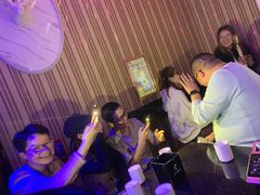 -皇马纯KTV·量贩·聚会(民治店)