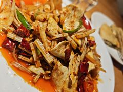 -大众跷脚牛肉馆·非遗传承单位(峨眉山店)